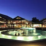 فندق Dorint Thermenhotel 4*