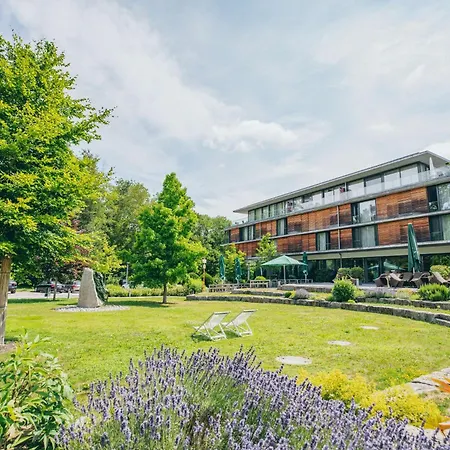 Dorint Thermenhotel Otel 4*