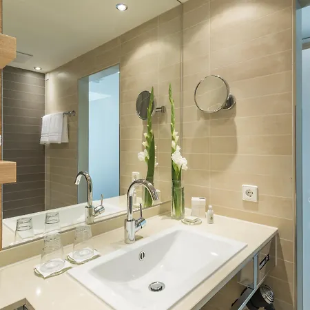 Dorint Thermenhotel Szálloda