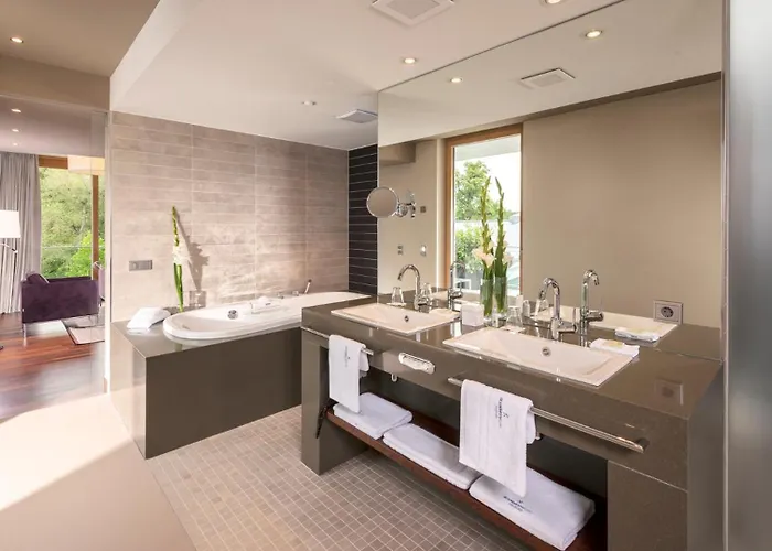 Hotell Dorint Thermenhotel